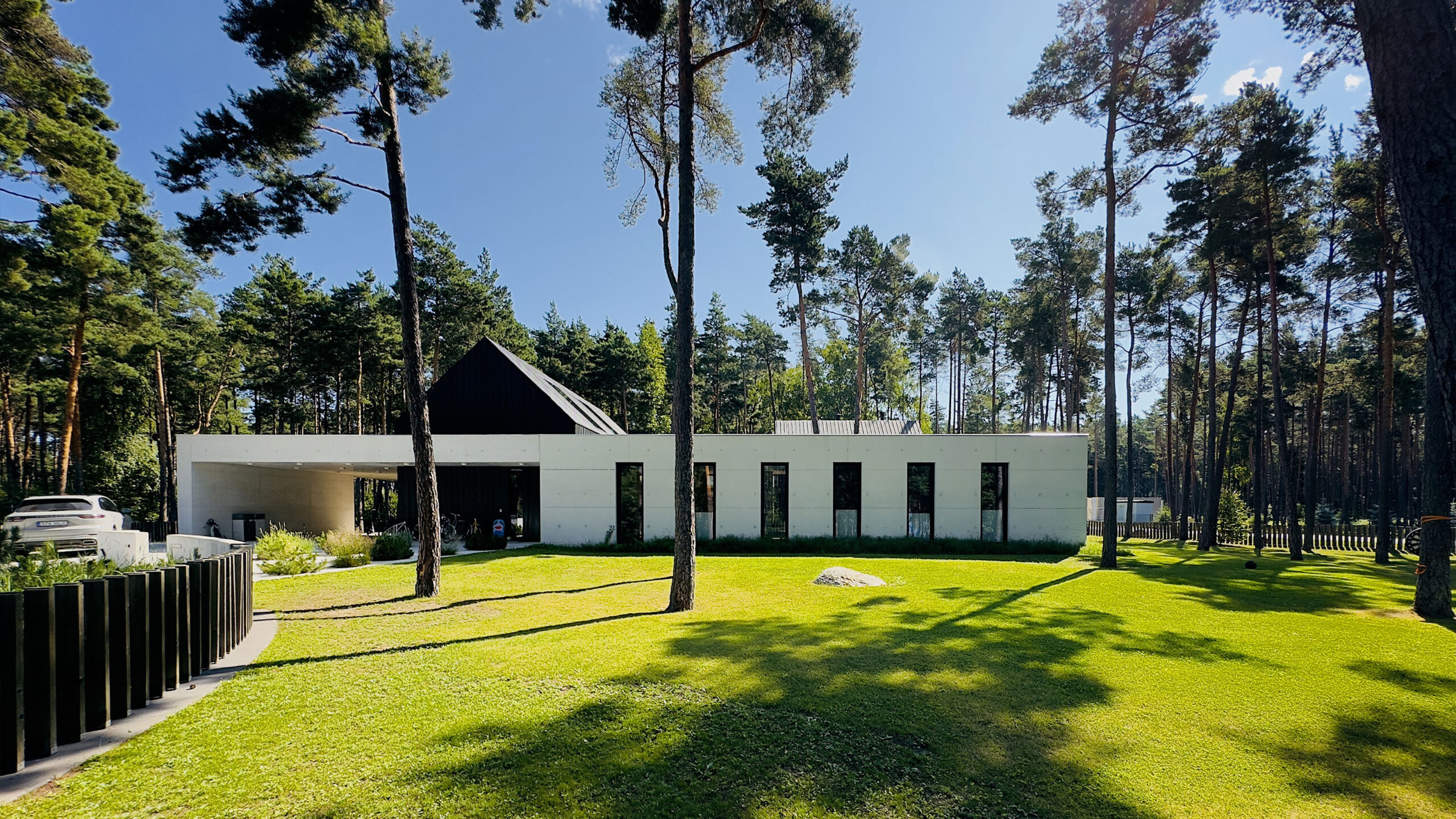 A064_house_estonia_tallinn_viimsi_concrete_villa_forest_wood_-3